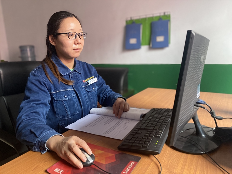 ��F��Ů�h�ӡ�������